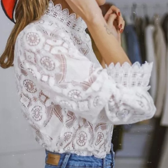💕Sale💕Patrizia Lace Blouse - Picture 4 of 11